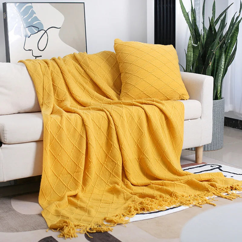 Nordic Knitted Throw Blanket with Tassels — Soft Cozy Home Decor