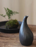 Minimalist Ceramic Bud Vase — Small Decorative Table Vase