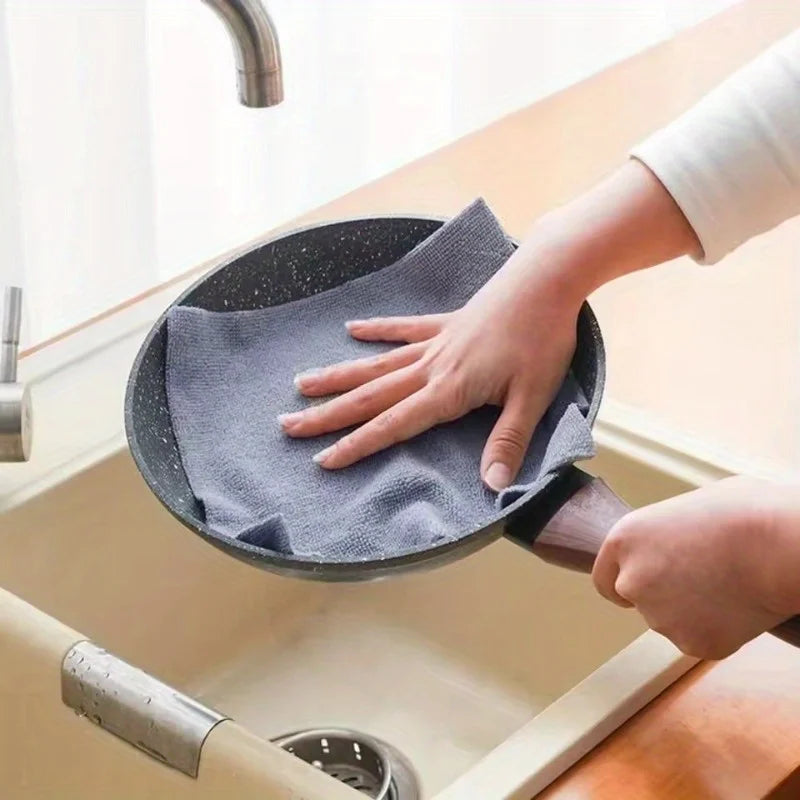 Microfiber Cleaning Cloth Roll — 20 Tear-Off Sheets, Reusable
