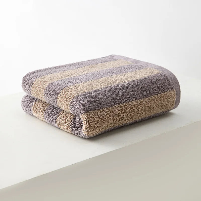 The Everyday Cotton Bath Towel — Texture detail