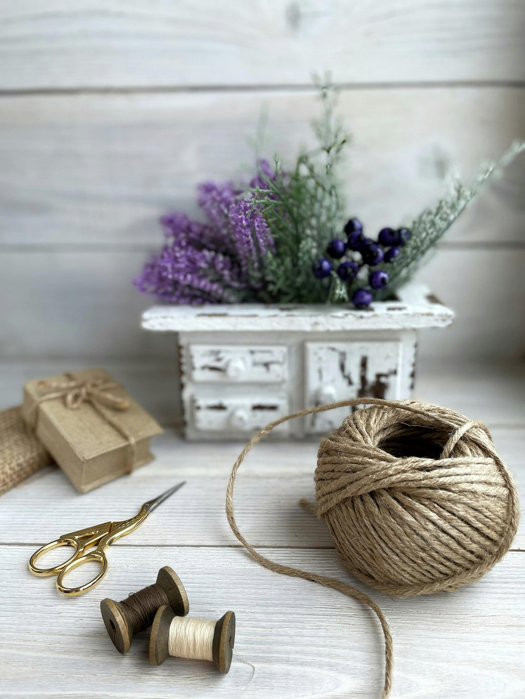 The Eco-Friendly Jute Rope — Side view