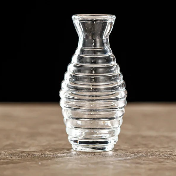 French Retro Embossed Glass Vase — Pack contents